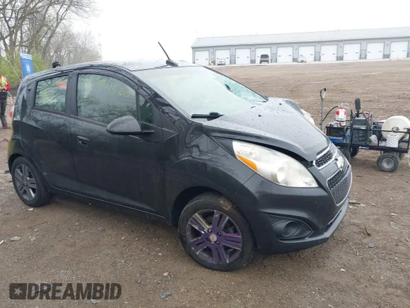 ✅ 2014 Chevrolet Spark LS • VIN: KL8CA6S98EC589788 • Lot: 44774520. Wystawiony na IAAI z przebiegiem 185 966 mil. Bezpłatny archiwum sprzedaży aukcyjnych z USA i szczegółowy raport historii pojazdu na DreamBid. Zdjęcie 1.