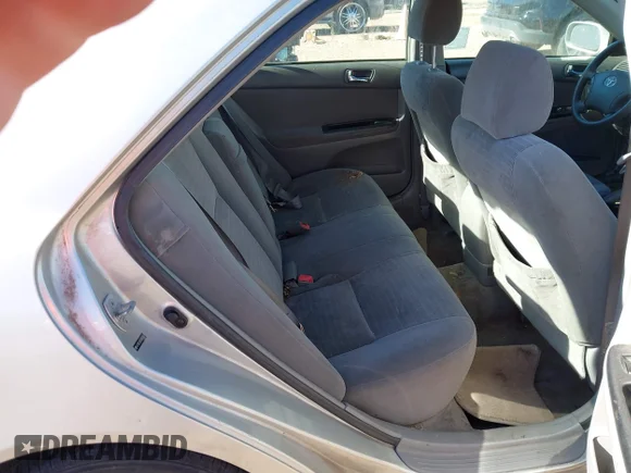 ✅ 2005 Toyota Camry XLE • VIN: 4T1BF32K45U603603 • Lot: 44153339. Wystawiony na IAAI z przebiegiem 243 515 mil. Bezpłatny archiwum sprzedaży aukcyjnych z USA i szczegółowy raport historii pojazdu na DreamBid. Zdjęcie 8.