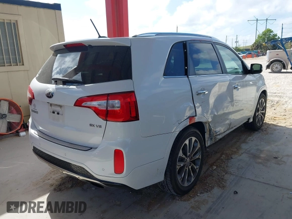✅ 2015 Kia Sorento SX • VIN: 5XYKWDA78FG615957 • Lot: 41931368. Wystawiony na IAAI z przebiegiem 116 662 mil. Bezpłatny archiwum sprzedaży aukcyjnych z USA i szczegółowy raport historii pojazdu na DreamBid. Zdjęcie 4.