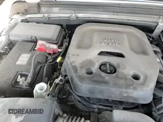 ✅ 2019 Jeep Wrangler Unlimited Sahara • VIN: 1C4HJXEN2KW514994 • Lot: 86683755. Wystawiony na Copart z przebiegiem 79 515 mil. Bezpłatny archiwum sprzedaży aukcyjnych z USA i szczegółowy raport historii pojazdu na DreamBid. Zdjęcie 17.