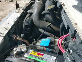 ✅ 1996 Ford Econoline Wagon XL • VIN: 1FBJS31H3THB35553 • Lot: 42532384. Wystawiony na IAAI z przebiegiem 180 783 mil. Bezpłatny archiwum sprzedaży aukcyjnych z USA i szczegółowy raport historii pojazdu na DreamBid. Zdjęcie 14.