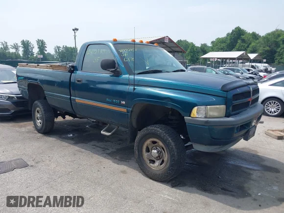 ✅ 1998 Dodge 1500 • VIN: 1B7HF16Y3WS755905 • Lot: 42492353. Wystawiony na IAAI z przebiegiem 142 102 mil. Bezpłatny archiwum sprzedaży aukcyjnych z USA i szczegółowy raport historii pojazdu na DreamBid. Zdjęcie 1.