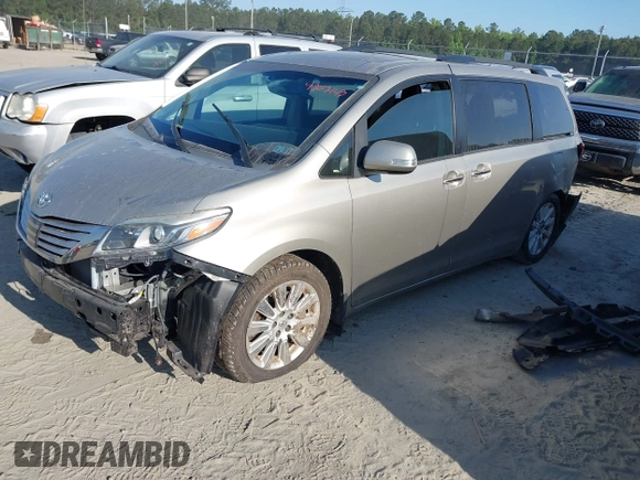 ✅ 2015 Toyota Sienna XLE • VIN: 5TDYK3DC0FS632909 • Lot: 42012143. Wystawiony na IAAI z przebiegiem 97 084 mil. Bezpłatny archiwum sprzedaży aukcyjnych z USA i szczegółowy raport historii pojazdu na DreamBid. Zdjęcie 2.