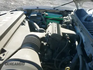 ✅ 2006 Ford Expedition Special Service • VIN: 1FMPU16546LA82927 • Lot: 43483742. Wystawiony na IAAI z przebiegiem 264 765 mil. Bezpłatny archiwum sprzedaży aukcyjnych z USA i szczegółowy raport historii pojazdu na DreamBid. Zdjęcie 12.