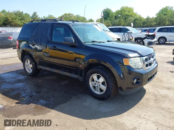 ✅ 2011 Ford Escape XLT • VIN: 1FMCU0D76BKC30962 • Lot: 45170464. Wystawiony na IAAI z przebiegiem 216 285 mil. Bezpłatny archiwum sprzedaży aukcyjnych z USA i szczegółowy raport historii pojazdu na DreamBid. Zdjęcie 1.