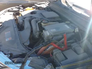 ✅ 2013 Lincoln MKZ Hybrid • VIN: 3LN6L2LU2DR803017 • Lot: 41240569. Wystawiony na IAAI z przebiegiem 102 633 mil. Bezpłatny archiwum sprzedaży aukcyjnych z USA i szczegółowy raport historii pojazdu na DreamBid. Zdjęcie 12.