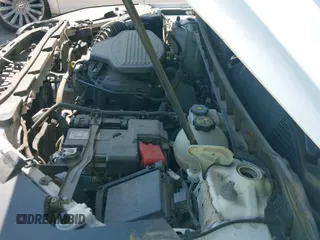 ✅ 2019 GMC Acadia SLE • VIN: 1GKKNLLS3KZ261070 • Lot: 43133894. Listed on IAAI with 111,319 mi. Free auction sales archive from the USA and detailed vehicle history report at DreamBid. Image 21.