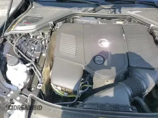 ✅ 2025 Mercedes-Benz E 350 • VIN: W1KLF4HB8SA106305 • Lot: 59303605. Listed on Copart with 4,707 mi. Free auction sales archive from the USA and detailed vehicle history report at DreamBid. Image 13.