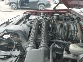 ✅ 1993 Ford Bronco Custom • VIN: 1FMEU15H3PLA94538 • Lot: 41370284. Wystawiony na IAAI z przebiegiem 196 221 mil. Bezpłatny archiwum sprzedaży aukcyjnych z USA i szczegółowy raport historii pojazdu na DreamBid. Zdjęcie 13.