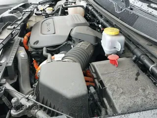 ✅ 2022 Chrysler Pacifica Hybrid Limited • VIN: 2C4RC1S73NR181350 • Лот: 43667865. Опубликован ранее на IAAI с пробегом 51 712 миль. Бесплатный доступ к архиву аукционных продаж из США и подробный отчёт об истории автомобиля на DreamBid. Изображение 20.