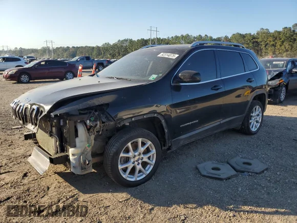 ✅ 2018 Jeep Cherokee Latitude • VIN: 1C4PJLCB9JD511484 • Lot: 92314075. Wystawiony na Copart z przebiegiem 158 345 mil. Bezpłatny archiwum sprzedaży aukcyjnych z USA i szczegółowy raport historii pojazdu na DreamBid. Zdjęcie 1.