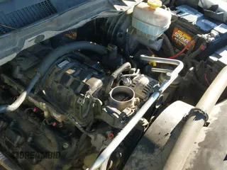 ✅ 2018 Ram 2500 Big Horn • VIN: 3C6TR5DTXJG402245 • Lot: 41784996. Wystawiony na IAAI z przebiegiem 195 935 mil. Bezpłatny archiwum sprzedaży aukcyjnych z USA i szczegółowy raport historii pojazdu na DreamBid. Zdjęcie 19.