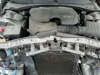 ✅ 2018 Chrysler 300 Touring • VIN: 2C3CCARG3JH144511 • Лот: 85514685. Опубликован ранее на Copart с пробегом 119 467 миль. Бесплатный доступ к архиву аукционных продаж из США и подробный отчёт об истории автомобиля на DreamBid. Изображение 16.