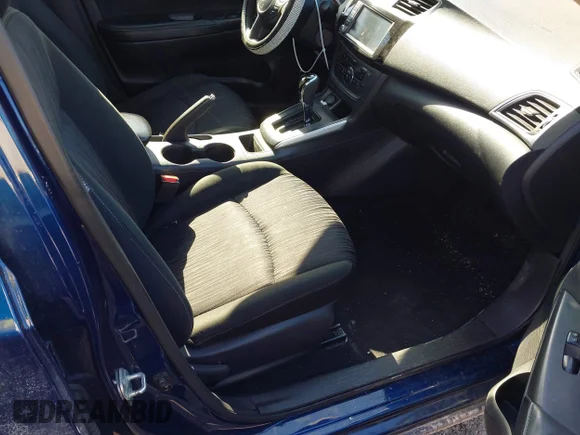 ✅ 2019 Nissan Sentra S • VIN: 3N1AB7AP7KY338560 • Lot: 44317463. Wystawiony na IAAI z przebiegiem 104 669 mil. Bezpłatny archiwum sprzedaży aukcyjnych z USA i szczegółowy raport historii pojazdu na DreamBid. Zdjęcie 5.