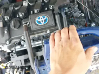 ✅ 2024 Toyota Corolla Hybrid LE • VIN: JTDBDMHE9RJ010845 • Лот: 42044236. Опубликован ранее на IAAI с пробегом 15 153 миль. Бесплатный доступ к архиву аукционных продаж из США и подробный отчёт об истории автомобиля на DreamBid. Изображение 20.