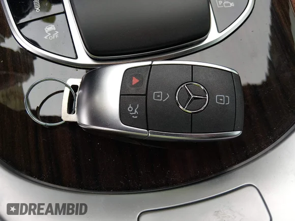 ✅ 2020 Mercedes-Benz GLC 43 AMG • VIN: W1N0G6EB6LF794568 • Lot: 44210966. Wystawiony na IAAI z przebiegiem 43 377 mil. Bezpłatny archiwum sprzedaży aukcyjnych z USA i szczegółowy raport historii pojazdu na DreamBid. Zdjęcie 11.