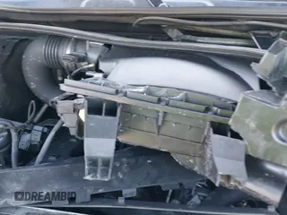 ✅ 2020 Mercedes-Benz Sprinter • VIN: W1Z4EGHY5LT021748 • Lot: 41527016. Wystawiony na IAAI z przebiegiem 400 000 mil. Bezpłatny archiwum sprzedaży aukcyjnych z USA i szczegółowy raport historii pojazdu na DreamBid. Zdjęcie 19.