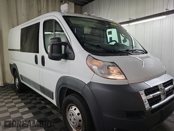 ✅ 2017 Ram ProMaster Cargo • VIN: 3C6TRVAG5HE541809 • Lot: 41954523. Wystawiony na IAAI z przebiegiem 84 656 mil. Bezpłatny archiwum sprzedaży aukcyjnych z USA i szczegółowy raport historii pojazdu na DreamBid. Zdjęcie 16.