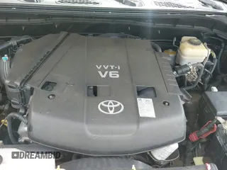 ✅ 2008 Toyota FJ Cruiser • VIN: JTEBU11F78K005939 • Лот: 42841153. Опубликован ранее на IAAI с пробегом 290 728 миль. Бесплатный доступ к архиву аукционных продаж из США и подробный отчёт об истории автомобиля на DreamBid. Изображение 18.