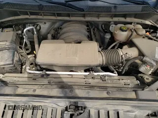 ✅ 2019 Chevrolet Silverado 1500 Custom Trail Boss • VIN: 1GCRYCEF6KZ267799 • Lot: 71669705. Wystawiony na Copart z przebiegiem 110 171 mil. Bezpłatny archiwum sprzedaży aukcyjnych z USA i szczegółowy raport historii pojazdu na DreamBid. Zdjęcie 13.