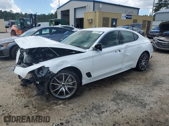 ✅ 2025 Genesis G70 2.5T • VIN: KMTG34SC4SU148511 • Лот: 65563815. Опубликован ранее на Copart с пробегом 22 720 миль. Бесплатный доступ к архиву аукционных продаж из США и подробный отчёт об истории автомобиля на DreamBid. Изображение 1.