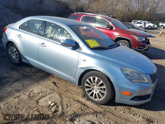 ✅ 2010 Suzuki Kizashi SE • VIN: JS2RE9A33A6100765 • Lot: 43710693. Wystawiony na IAAI z przebiegiem 162 516 mil. Bezpłatny archiwum sprzedaży aukcyjnych z USA i szczegółowy raport historii pojazdu na DreamBid. Zdjęcie 1.