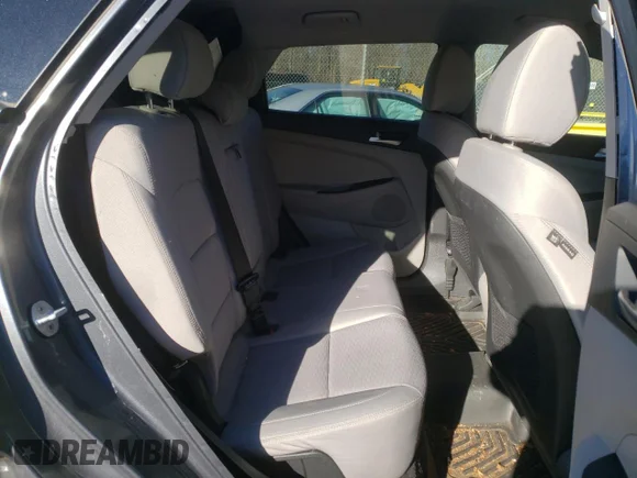 ✅ 2019 Hyundai Tucson SE • VIN: KM8J2CA41KU939490 • Lot: 71864612. Wystawiony na Copart z przebiegiem 65 442 mil. Bezpłatny archiwum sprzedaży aukcyjnych z USA i szczegółowy raport historii pojazdu na DreamBid. Zdjęcie 11.