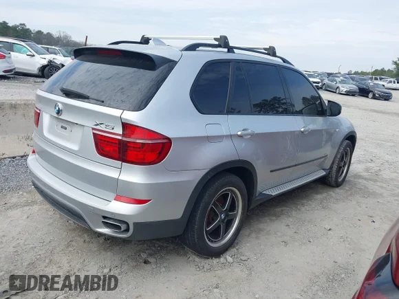 ✅ 2012 BMW X5 50i • VIN: 5UXZV8C56CL423147 • Лот: 44494254. Опубліковано раніше на IAAI з пробігом 156 088 миль. Безкоштовний доступ до архіву аукціонних продажів зі США та докладний звіт про історію автомобіля на DreamBid. Зображення 4.