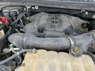 ✅ 2018 Lincoln Navigator Select • VIN: 5LMJJ2HT7JEL08372 • Лот: 61212615. Опубликован ранее на Copart с пробегом 121 264 миль. Бесплатный доступ к архиву аукционных продаж из США и подробный отчёт об истории автомобиля на DreamBid. Изображение 16.