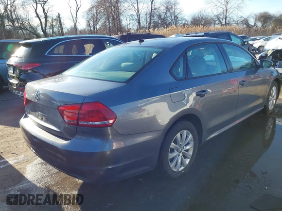 ✅ 2012 Volkswagen Passat S • VIN: 1VWAP7A38CC061856 • Lot: 44019867. Wystawiony na IAAI z przebiegiem 146 313 mil. Bezpłatny archiwum sprzedaży aukcyjnych z USA i szczegółowy raport historii pojazdu na DreamBid. Zdjęcie 4.