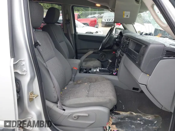 ✅ 2006 Jeep Commander • VIN: 1J8HG48N26C159186 • Лот: 43026486. Опубліковано раніше на IAAI з пробігом 173 907 миль. Безкоштовний доступ до архіву аукціонних продажів зі США та докладний звіт про історію автомобіля на DreamBid. Зображення 5.