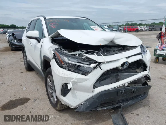 ✅ 2022 Toyota RAV4 Hybrid XLE • VIN: 4T3RWRFV8NU050242 • Лот: 44986174. Опубліковано раніше на IAAI з пробігом 106 085 миль. Безкоштовний доступ до архіву аукціонних продажів зі США та докладний звіт про історію автомобіля на DreamBid. Зображення 1.