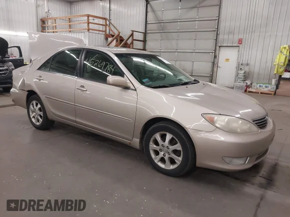 ✅ 2006 Toyota Camry XLE • VIN: 4T1BF30K76U120028 • Lot: 45269784. Wystawiony na IAAI z przebiegiem 213 741 mil. Bezpłatny archiwum sprzedaży aukcyjnych z USA i szczegółowy raport historii pojazdu na DreamBid. Zdjęcie 1.