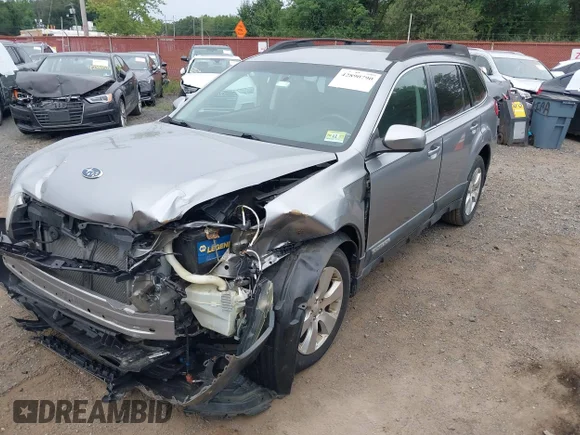 ✅ 2010 Subaru Outback Limited • VIN: 4S4BRDJC8A2349472 • Lot: 42890790. Wystawiony na IAAI z przebiegiem 71 830 mil. Bezpłatny archiwum sprzedaży aukcyjnych z USA i szczegółowy raport historii pojazdu na DreamBid. Zdjęcie 6.