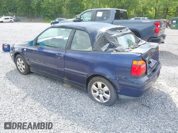 ✅ 2002 Volkswagen Cabriolet GLX • VIN: 3VWDC21VX2M807671 • Lot: 42669768. Wystawiony na IAAI z przebiegiem 113 481 mil. Bezpłatny archiwum sprzedaży aukcyjnych z USA i szczegółowy raport historii pojazdu na DreamBid. Zdjęcie 3.