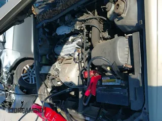 ✅ 1999 Toyota Camry LE • VIN: JT2BG22K3X0333066 • Lot: 43562761. Wystawiony na IAAI z przebiegiem 235 930 mil. Bezpłatny archiwum sprzedaży aukcyjnych z USA i szczegółowy raport historii pojazdu na DreamBid. Zdjęcie 12.