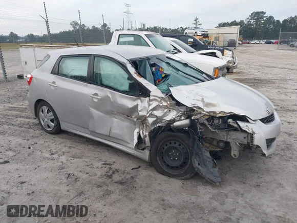 ✅ 2011 Toyota Matrix • VIN: 2T1KU4EE3BC548527 • Lot: 40469924. Wystawiony na IAAI z przebiegiem Nie podano. Bezpłatny archiwum sprzedaży aukcyjnych z USA i szczegółowy raport historii pojazdu na DreamBid. Zdjęcie 1.