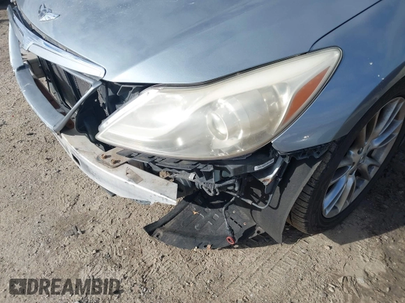 ✅ 2014 Hyundai Genesis 3.8L • VIN: KMHGC4DD8EU260040 • Lot: 41727477. Wystawiony na IAAI z przebiegiem 205 140 mil. Bezpłatny archiwum sprzedaży aukcyjnych z USA i szczegółowy raport historii pojazdu na DreamBid. Zdjęcie 6.
