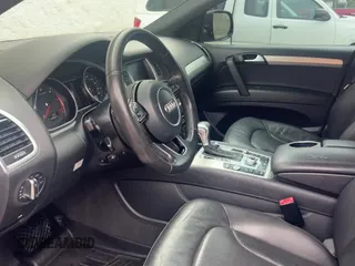 ✅ 2014 Audi Q7 Prestige • VIN: WA1WMAFE6ED009965 • Lot: 71056345. Wystawiony na Copart z przebiegiem 226 697 mil. Bezpłatny archiwum sprzedaży aukcyjnych z USA i szczegółowy raport historii pojazdu na DreamBid. Zdjęcie 11.