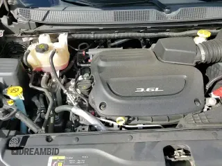 ✅ 2018 Chrysler Pacifica Touring L • VIN: 2C4RC1BG1JR111016 • Lot: 82206345. Listed on Copart with 50,104 mi. Free auction sales archive from the USA and detailed vehicle history report at DreamBid. Image 13.