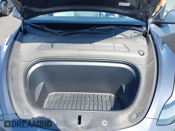 ✅ 2023 Tesla Model Y Long Range • VIN: 7SAYGAEE5PF925445 • Lot: 43000137. Listed on IAAI with 23,618 mi. Free auction sales archive from the USA and detailed vehicle history report at DreamBid. Image 10.