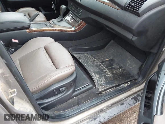 ✅ 2004 BMW X5 4.4i • VIN: 5UXFB53584LV08633 • Lot: 43824306. Wystawiony na IAAI z przebiegiem 195 646 mil. Bezpłatny archiwum sprzedaży aukcyjnych z USA i szczegółowy raport historii pojazdu na DreamBid. Zdjęcie 5.