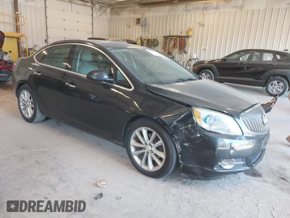 ✅ 2013 Buick Verano • VIN: 1G4PP5SK4D4107407 • Лот: 45242683. Опубліковано раніше на IAAI з пробігом 169 623 миль. Безкоштовний доступ до архіву аукціонних продажів зі США та докладний звіт про історію автомобіля на DreamBid. Зображення 1.