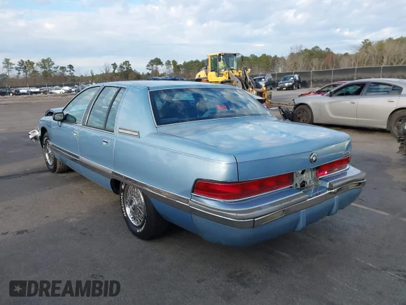 ✅ 1992 Buick Roadmaster • VIN: 1G4BN5376NR433692 • Лот: 44340004. Опубліковано раніше на IAAI з пробігом 152 518 миль. Безкоштовний доступ до архіву аукціонних продажів зі США та докладний звіт про історію автомобіля на DreamBid. Зображення 3.