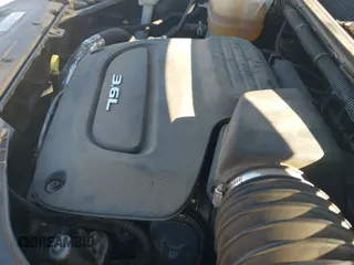 ✅ 2017 Chrysler Pacifica Touring L • VIN: 2C4RC1BG4HR524834 • Lot: 43405020. Listed on IAAI with 165,719 mi. Free auction sales archive from the USA and detailed vehicle history report at DreamBid. Image 18.