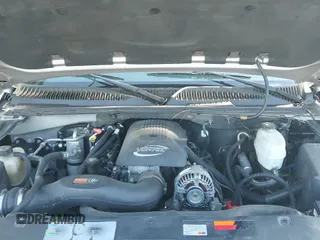 ✅ 2005 Chevrolet Tahoe Z71 • VIN: 1GNEK13ZX5R252610 • Лот: 42021148. Опубликован ранее на IAAI с пробегом 306 893 миль. Бесплатный доступ к архиву аукционных продаж из США и подробный отчёт об истории автомобиля на DreamBid. Изображение 17.