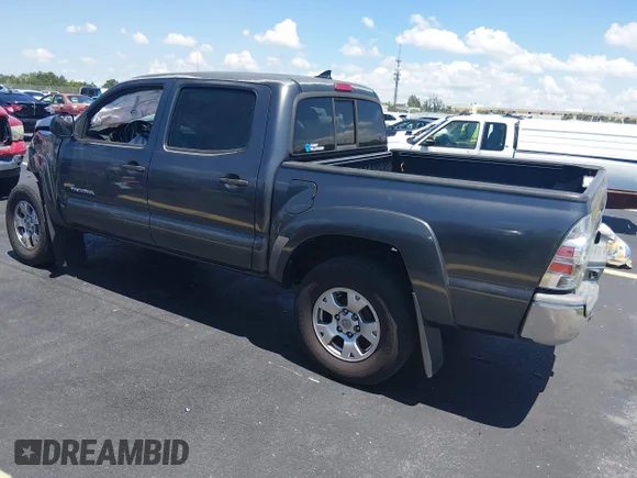 ✅ 2015 Toyota Tacoma PreRunner • VIN: 3TMJU4GN8FM190444 • Лот: 45114997. Опубліковано раніше на IAAI з пробігом 81 845 миль. Безкоштовний доступ до архіву аукціонних продажів зі США та докладний звіт про історію автомобіля на DreamBid. Зображення 3.