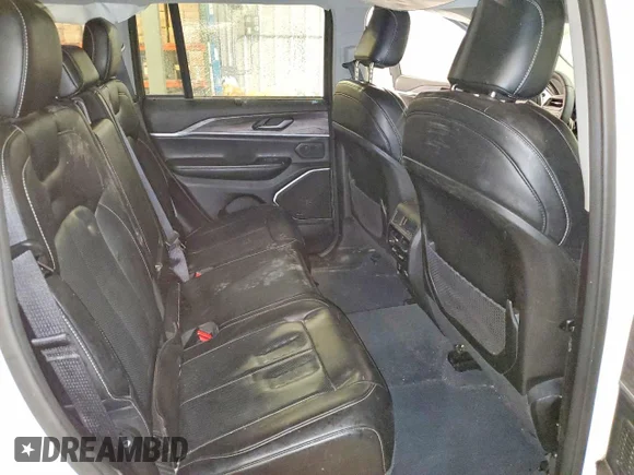 ✅ 2022 Jeep Grand Cherokee • VIN: 1C4RJYB6XN8757159 • Lot: 76711045. Wystawiony na Copart z przebiegiem 40 630 mil. Bezpłatny archiwum sprzedaży aukcyjnych z USA i szczegółowy raport historii pojazdu na DreamBid. Zdjęcie 11.
