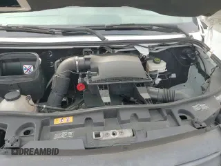 ✅ 2019 Mercedes-Benz Sprinter • VIN: WD4PF0ED5KT015206 • Lot: 60002215. Wystawiony na Copart z przebiegiem 50 138 mil. Bezpłatny archiwum sprzedaży aukcyjnych z USA i szczegółowy raport historii pojazdu na DreamBid. Zdjęcie 14.