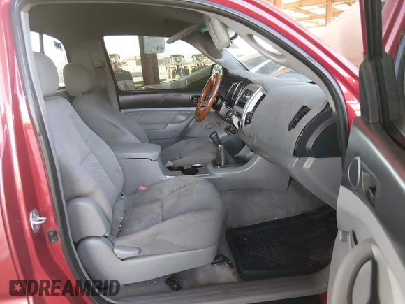 ✅ 2008 Toyota Tacoma PreRunner • VIN: 5TENX62N58Z503032 • Lot: 44284418. Wystawiony na IAAI z przebiegiem 181 791 mil. Bezpłatny archiwum sprzedaży aukcyjnych z USA i szczegółowy raport historii pojazdu na DreamBid. Zdjęcie 5.